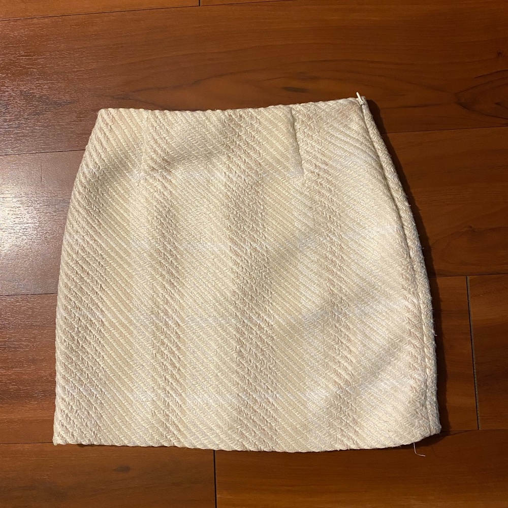 Elegant Cream Textured Skirt